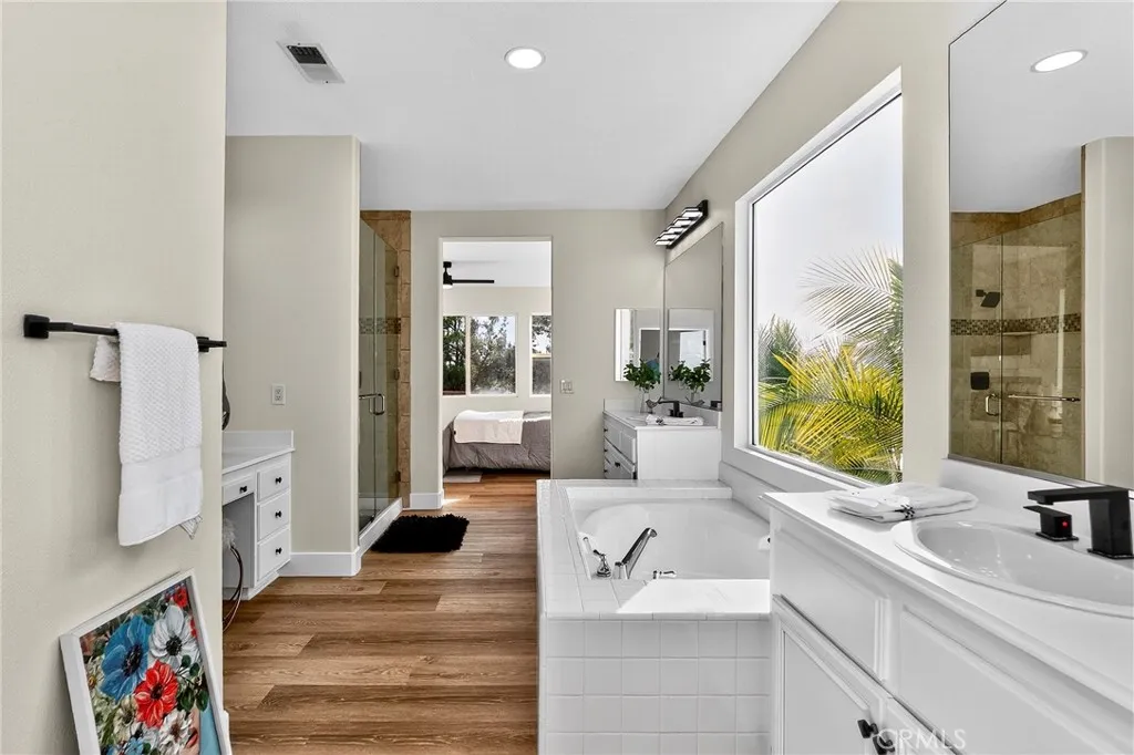 33139 Bayhill Rd, Yucaipa, California 92399 home-pic-25